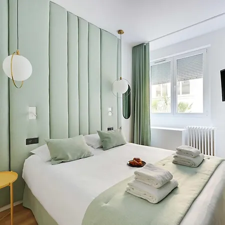 Charming In Marais With 1